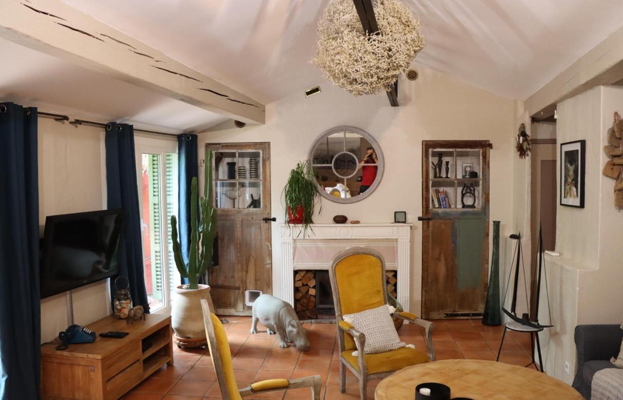 Grand Loft De Charme, Place Du Village A Thuir Exterior photo